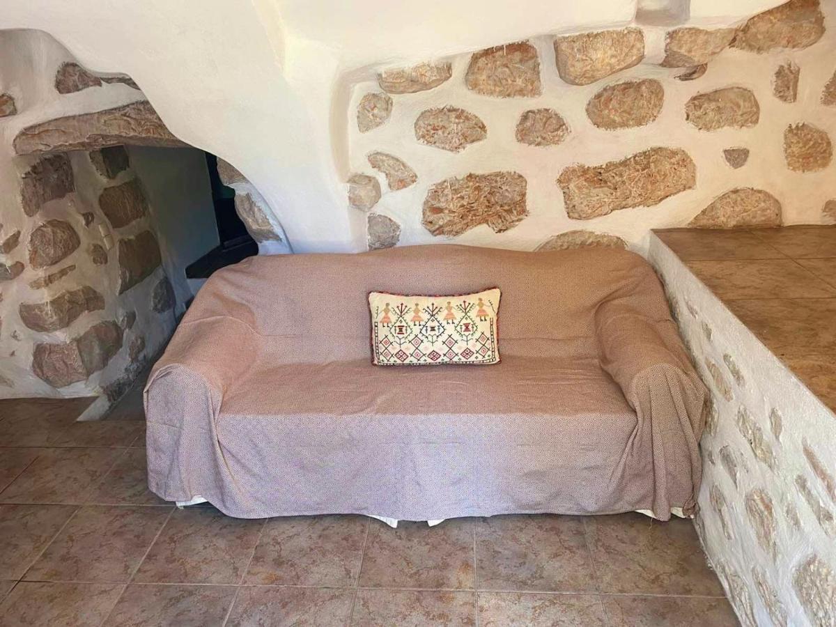 The Two Carob Trees, Traditional Stonehouse, Nikandri, Pirgos Diros Daire Lefkias Dış mekan fotoğraf